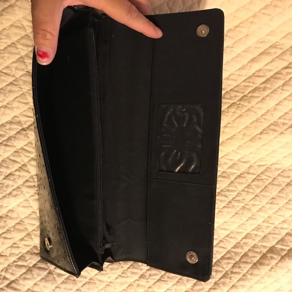 Clutch - Picture 2 of 3